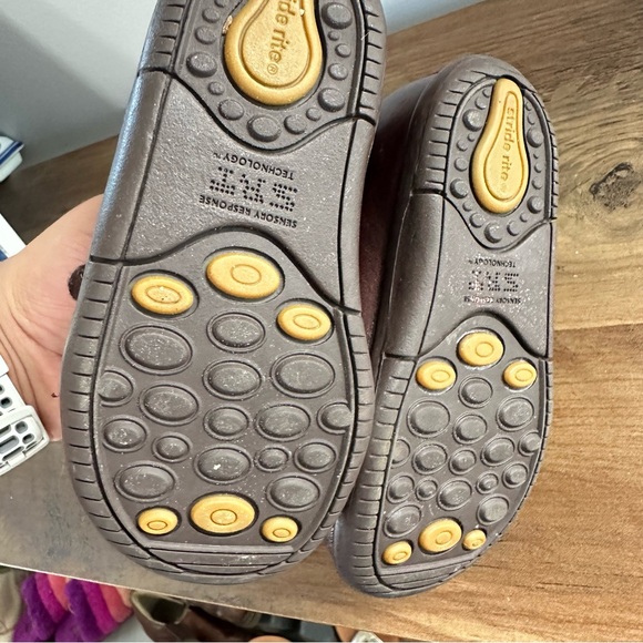 Stride Rite Brown leather boots for Everyday Comfort - Picture 5 of 7